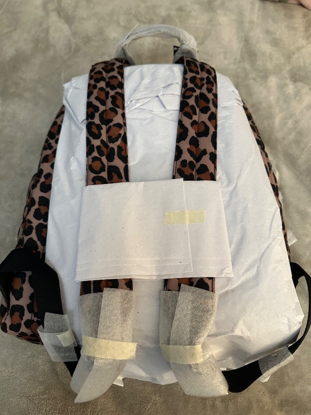 NWT KATE SPADE SNOW LEOPARD LARGE BACKPACK - Picture 2 of 4